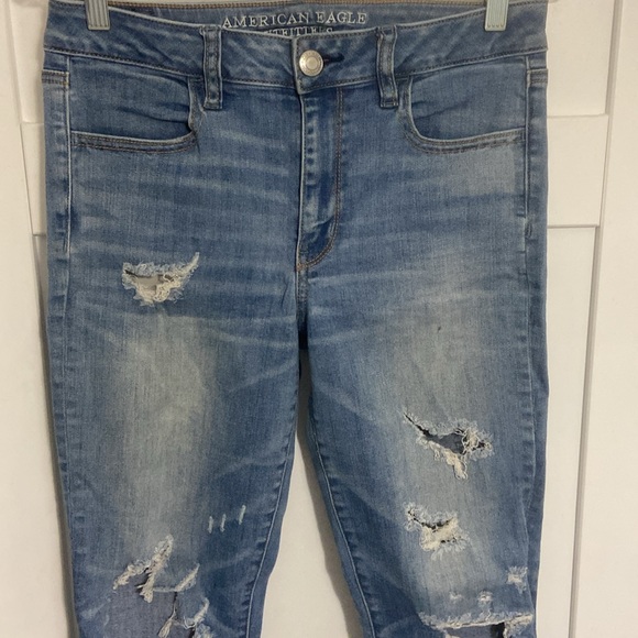American Eagle Hi-Rise super Stretch Distressed Denim Jeans SZ 8 Reg - Picture 2 of 9